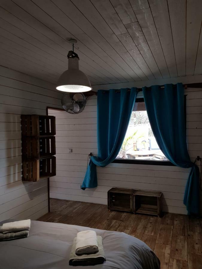 Au Bois Flotte Bed & Breakfast Hourtin Eksteriør bilde